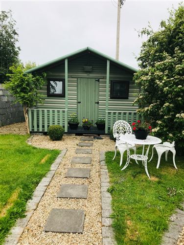 42 Castlegrounds, Corofin, Galway
