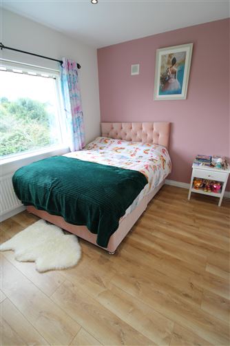 42 Castlegrounds, Corofin, Galway