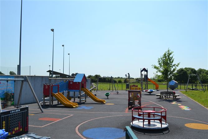 42 Castlegrounds, Corofin, Galway