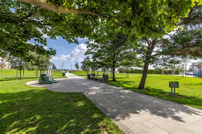 10 Marina Village , Malahide, Dublin