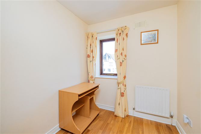 10 Marina Village , Malahide, Dublin
