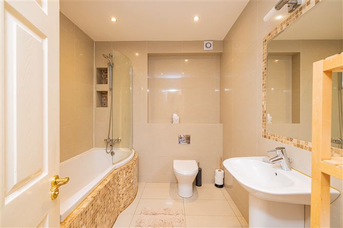10 Marina Village , Malahide, Dublin