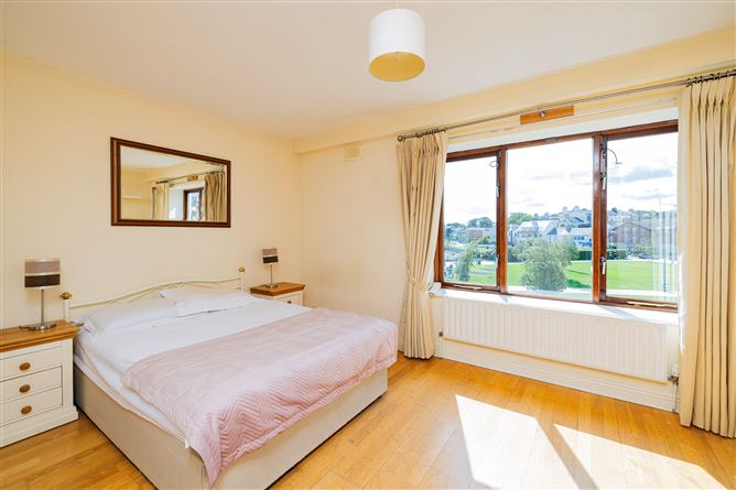 10 Marina Village , Malahide, Dublin