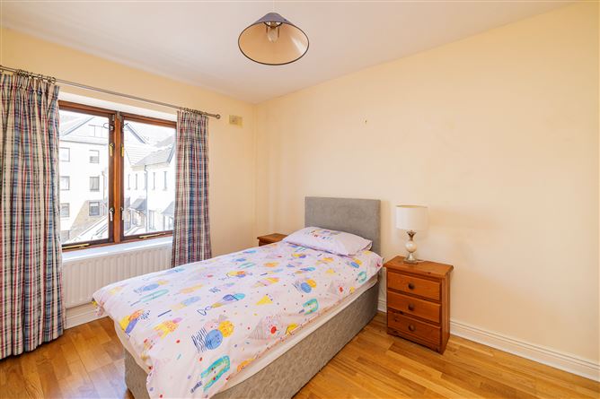 10 Marina Village , Malahide, Dublin