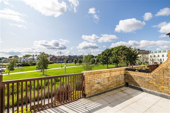 10 Marina Village , Malahide, Dublin