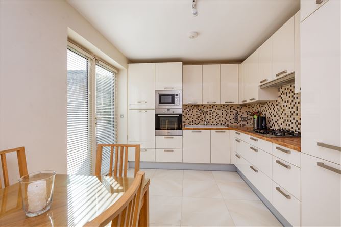 132 Biscayne, Coast Road, Malahide, Co. Dublin