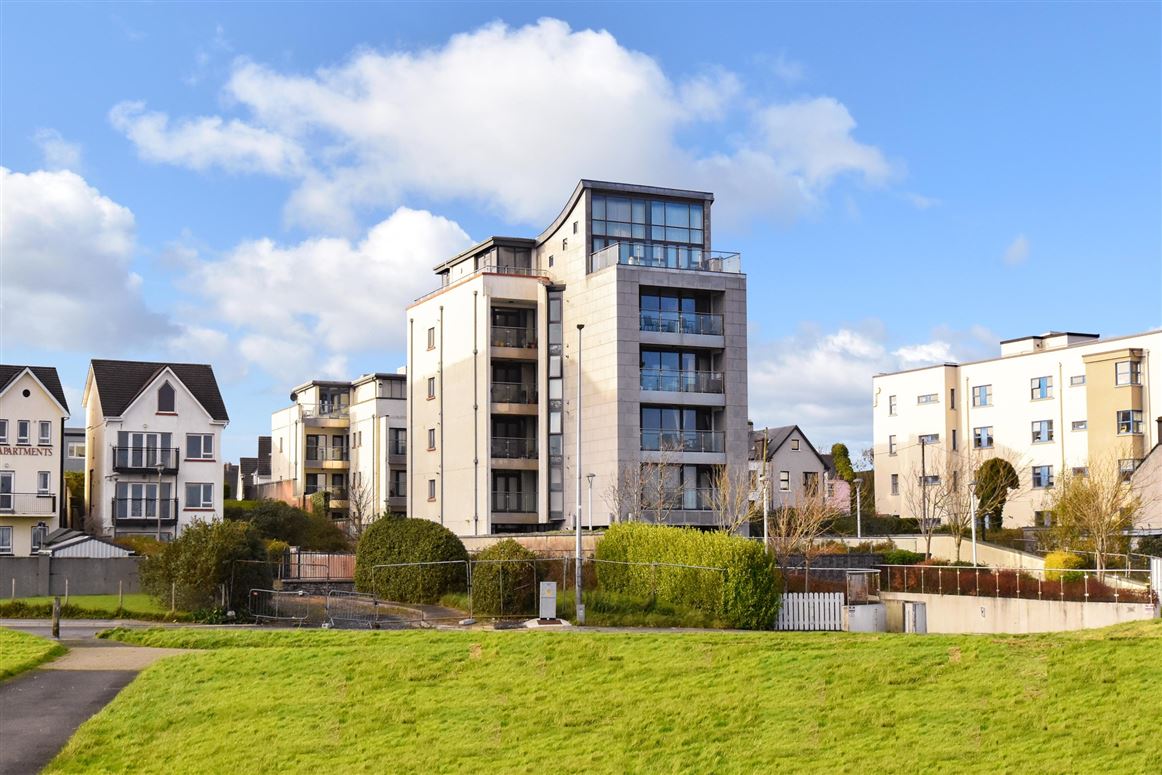 10 Croit na Mara, Salthill, Galway Sherry FitzGerald Galway 4759281