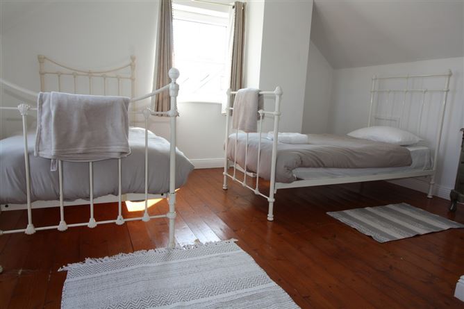 3 Uisce Saol, Westport, Mayo