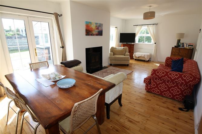3 Uisce Saol, Westport, Mayo