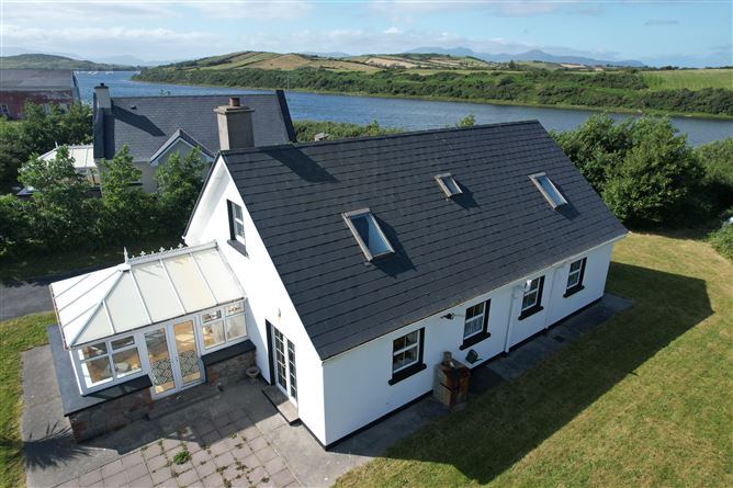 3 Uisce Saol, Westport, Mayo