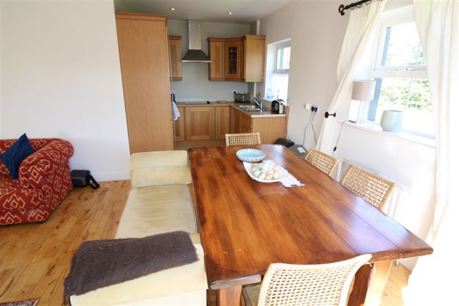 3 Uisce Saol, Westport, Mayo