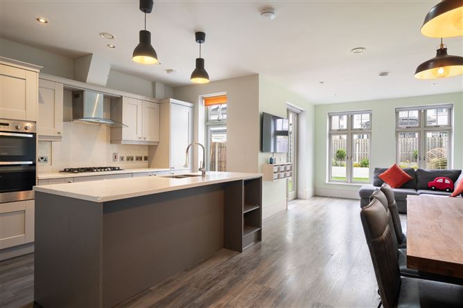 https://photos-a.propertyimages.ie/media/1/8/2/4947281/b40a6deb-5861-420a-8b32-5dfb9543a980_l.jpg