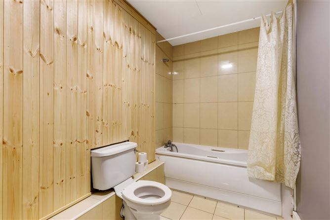 Photo 9 of 14 — 21 Cluain Aoibhinn Court, Swellan Lower, Cavan