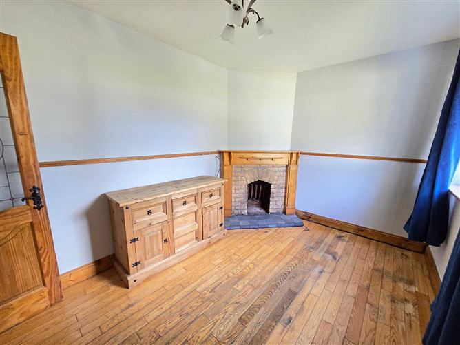 5 Dalcassian Park, Turnpike, Ennis, Co. Clare
