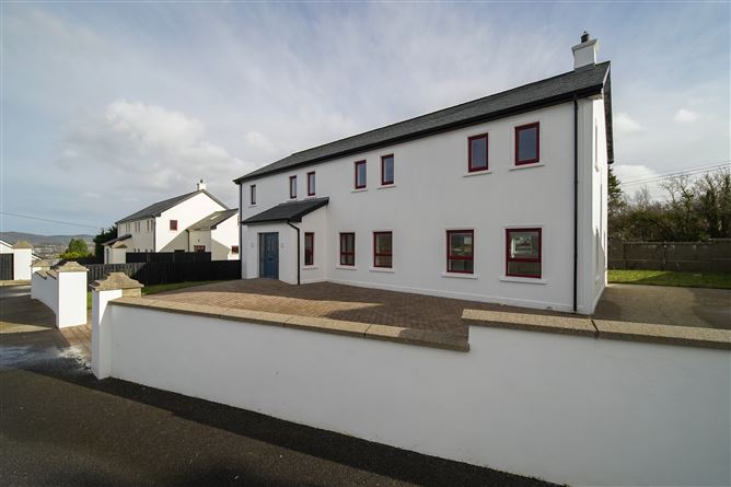 https://photos-a.propertyimages.ie/media/1/8/3/4911381/07c9daf2-a731-4da7-8460-81546eb3042e_l.jpg