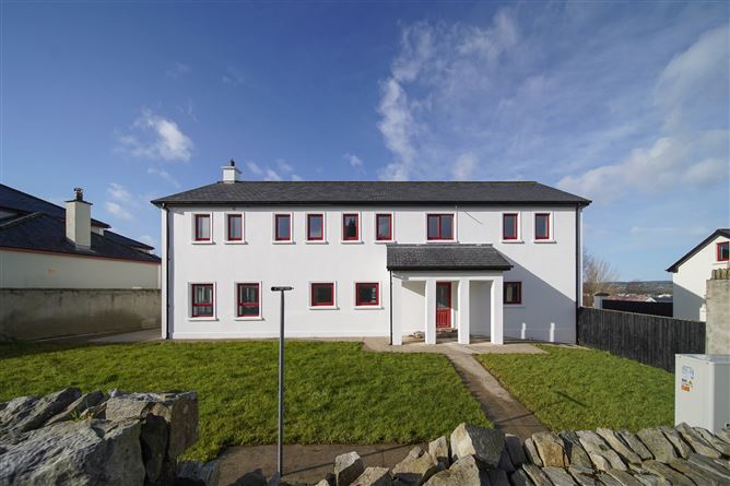https://photos-a.propertyimages.ie/media/1/8/3/4911381/07c9daf2-a731-4da7-8460-81546eb3042e_l.jpg