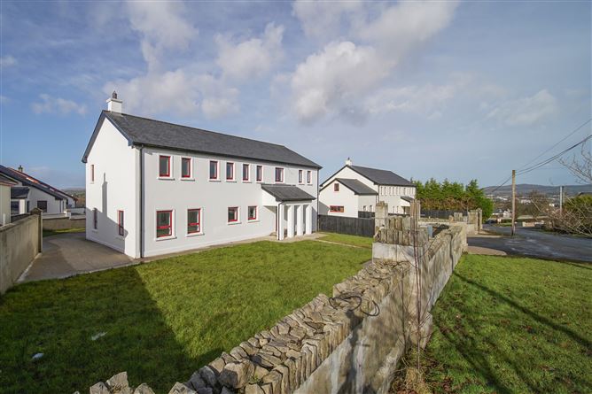 https://photos-a.propertyimages.ie/media/1/8/3/4911381/07c9daf2-a731-4da7-8460-81546eb3042e_l.jpg