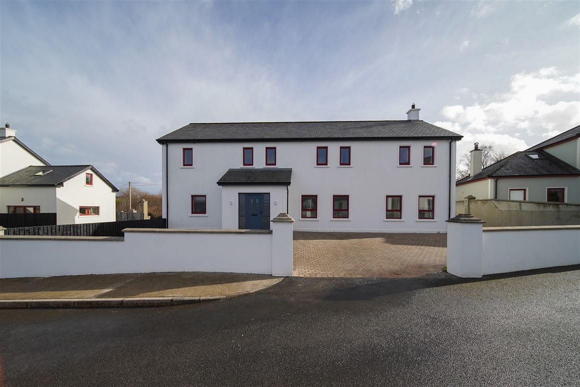 2 Coppinger Heights, Ballybofey, Donegal