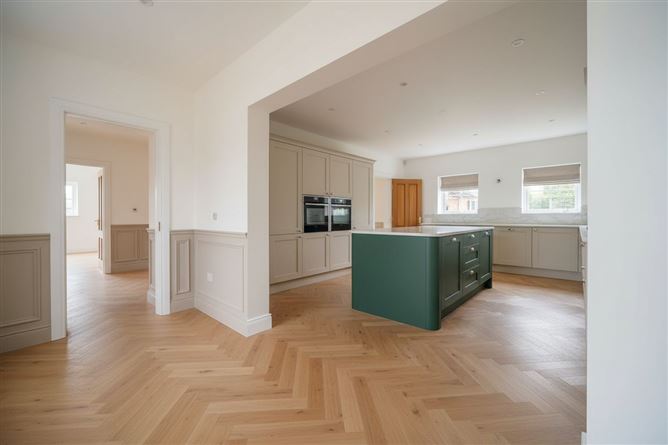 https://photos-a.propertyimages.ie/media/1/8/3/4911381/07c9daf2-a731-4da7-8460-81546eb3042e_l.jpg