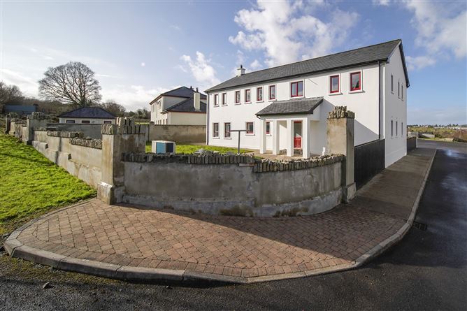 https://photos-a.propertyimages.ie/media/1/8/3/4911381/07c9daf2-a731-4da7-8460-81546eb3042e_l.jpg