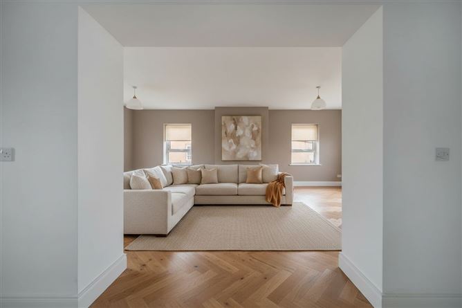 https://photos-a.propertyimages.ie/media/1/8/3/4911381/07c9daf2-a731-4da7-8460-81546eb3042e_l.jpg