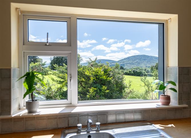 Toni's Cottage, Gortamullen Heights, Kenmare, Co. Kerry
