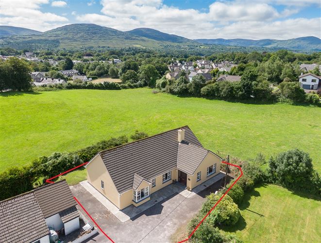 Toni's Cottage, Gortamullen Heights, Kenmare, Co. Kerry
