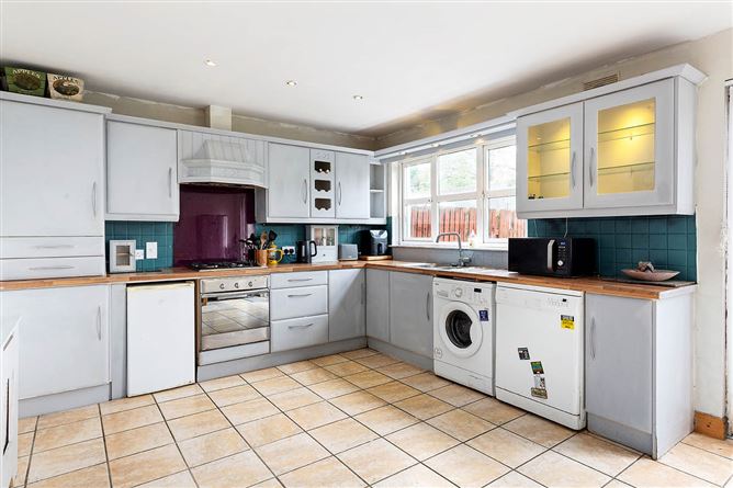 12 Burton Hall, Tullyallen, Louth