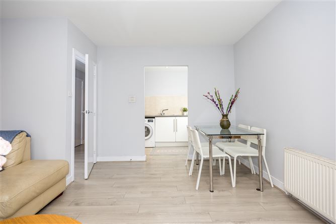 54 Temple Gardens, Santry, Dublin 9