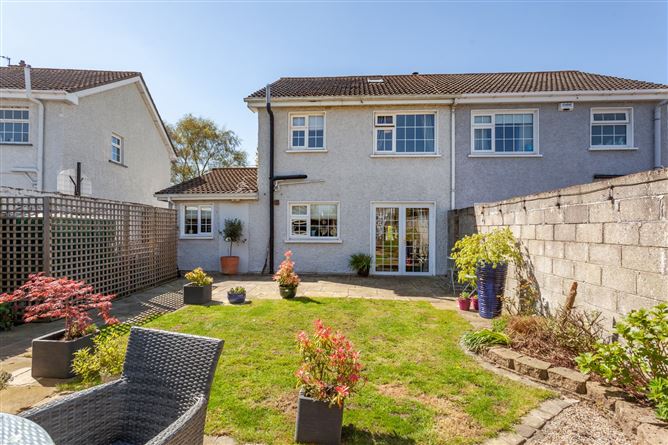 13 Mountain View, Blessington Rd, Naas, Co. Kildare
