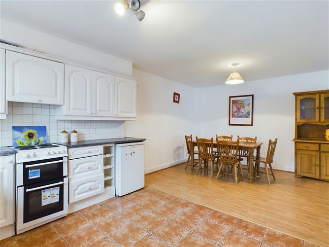 23A Moore Bay, Kilkee, Co. Clare