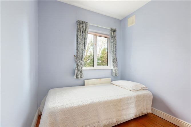 37 Wainsfort Manor Crescent, Terenure, Dublin 6W