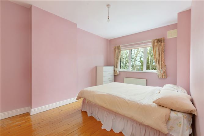 37 Wainsfort Manor Crescent, Terenure, Dublin 6W