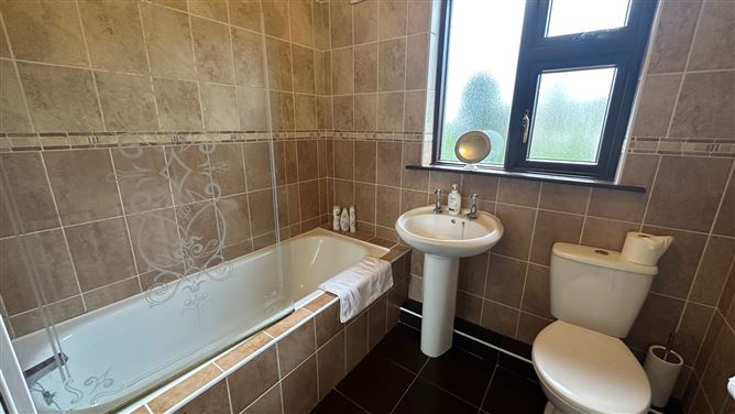 No. 34 Victoria Estate, Carrignafoy, Cobh, Co Cork , Cobh, East Cork