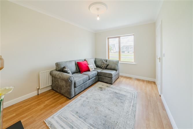 7 Carrowmore Drive, Knock, Mayo