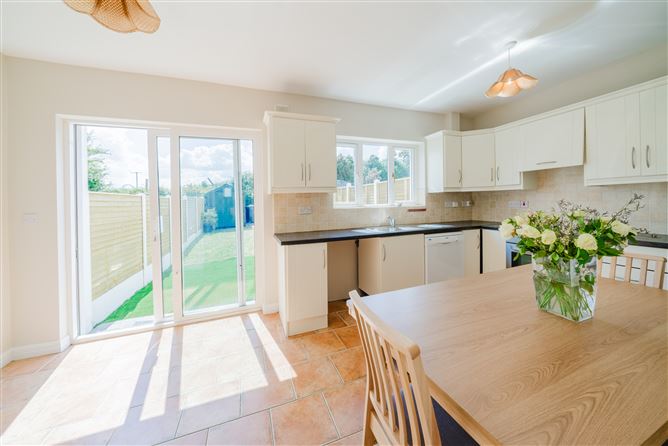7 Carrowmore Drive, Knock, Mayo