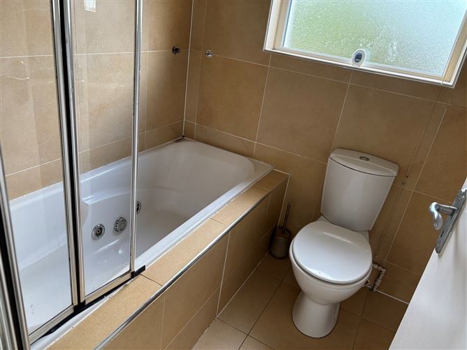 1 Ballyrickard Estate, Tralee, Kerry