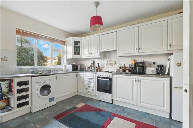8 Gort Na Glaise, Sandy Road, Bohermore, Galway