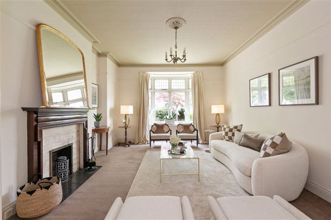 https://photos-a.propertyimages.ie/media/1/8/4/4997481/ea65e658-98dc-4c36-bffb-f61044399df8_l.jpg