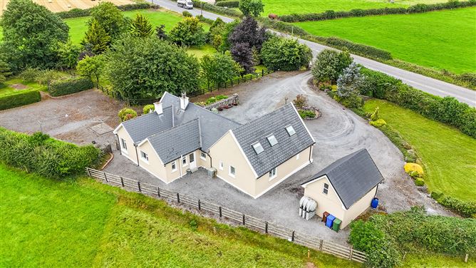https://photos-a.propertyimages.ie/media/1/8/4/5015481/01bb1a32-acbd-4dd4-b799-f74498883988_l.jpg