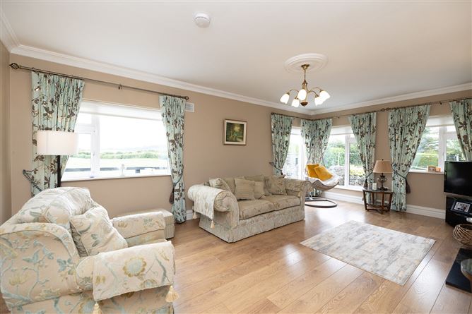 https://photos-a.propertyimages.ie/media/1/8/4/5015481/01bb1a32-acbd-4dd4-b799-f74498883988_l.jpg