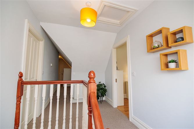 https://photos-a.propertyimages.ie/media/1/8/4/5015481/01bb1a32-acbd-4dd4-b799-f74498883988_l.jpg