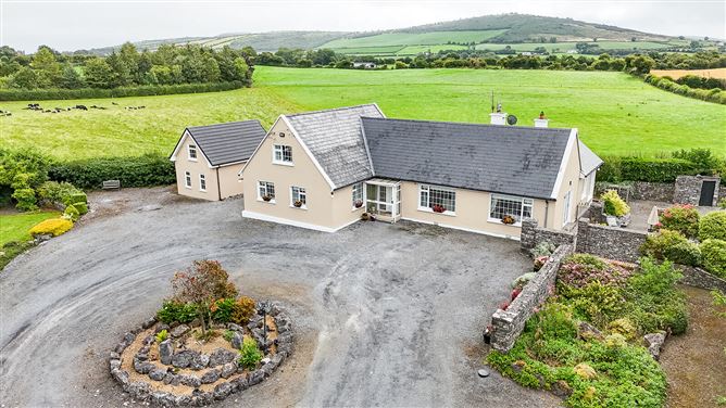 https://photos-a.propertyimages.ie/media/1/8/4/5015481/01bb1a32-acbd-4dd4-b799-f74498883988_l.jpg