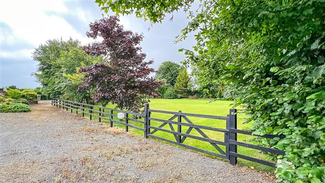 https://photos-a.propertyimages.ie/media/1/8/4/5015481/01bb1a32-acbd-4dd4-b799-f74498883988_l.jpg