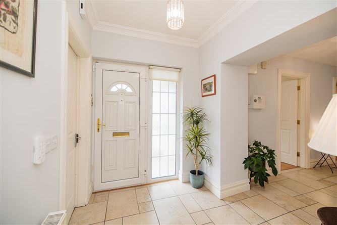 https://photos-a.propertyimages.ie/media/1/8/4/5015481/01bb1a32-acbd-4dd4-b799-f74498883988_l.jpg