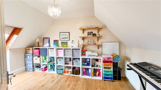 https://photos-a.propertyimages.ie/media/1/8/4/5015481/01bb1a32-acbd-4dd4-b799-f74498883988_l.jpg
