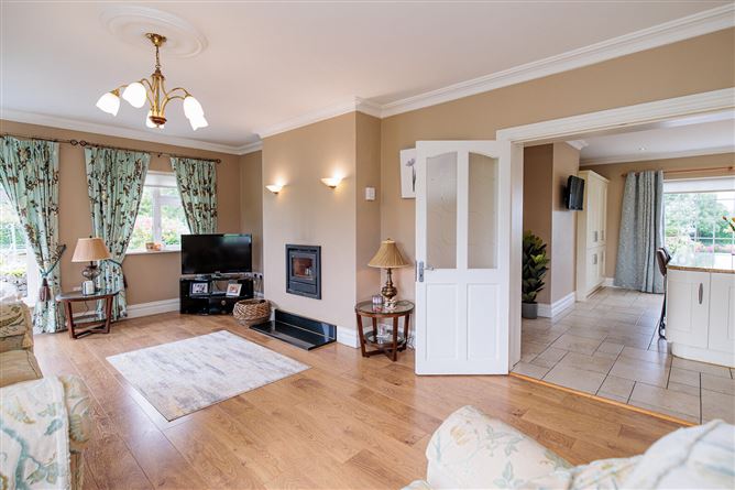 https://photos-a.propertyimages.ie/media/1/8/4/5015481/01bb1a32-acbd-4dd4-b799-f74498883988_l.jpg