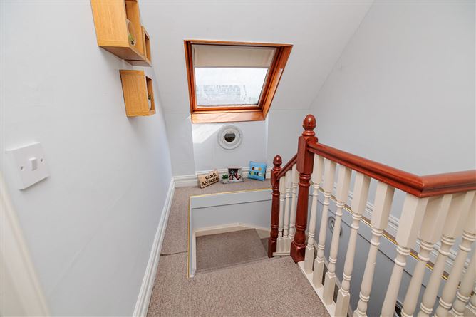 https://photos-a.propertyimages.ie/media/1/8/4/5015481/01bb1a32-acbd-4dd4-b799-f74498883988_l.jpg