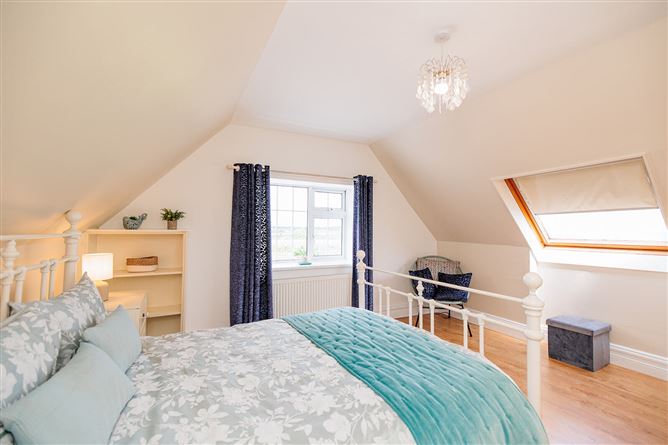 https://photos-a.propertyimages.ie/media/1/8/4/5015481/01bb1a32-acbd-4dd4-b799-f74498883988_l.jpg