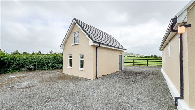 https://photos-a.propertyimages.ie/media/1/8/4/5015481/01bb1a32-acbd-4dd4-b799-f74498883988_l.jpg